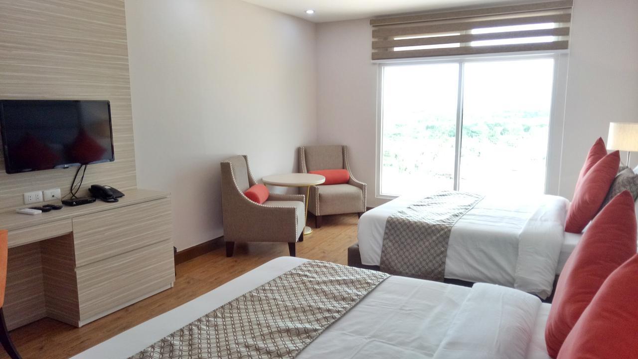 La Maja Rica Hotel Tarlac City Exteriér fotografie